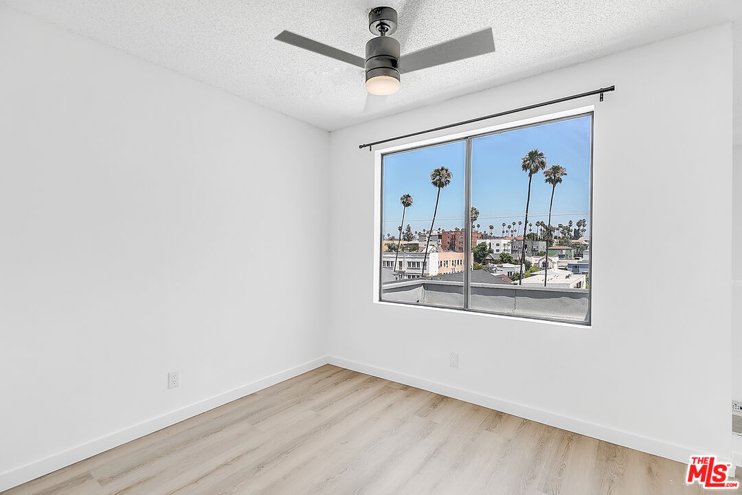 134 N Mariposa Ave Unit: 310