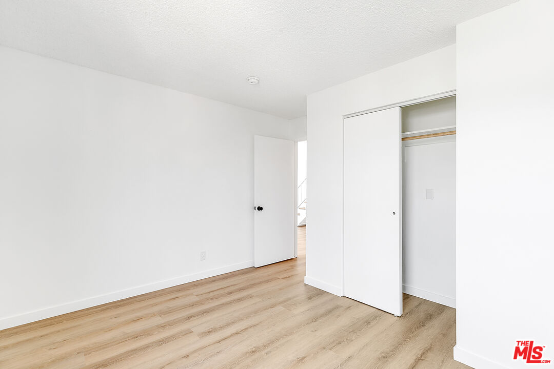 134 N Mariposa Ave Unit: 310