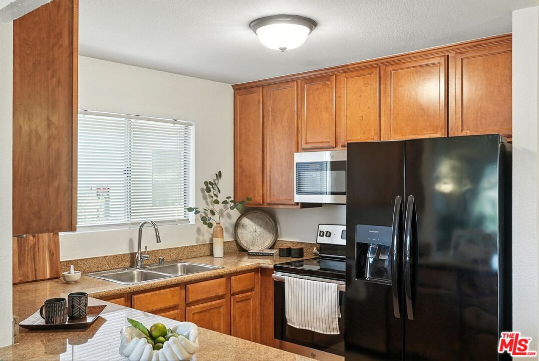 830 W Lincoln Ave Unit: 161