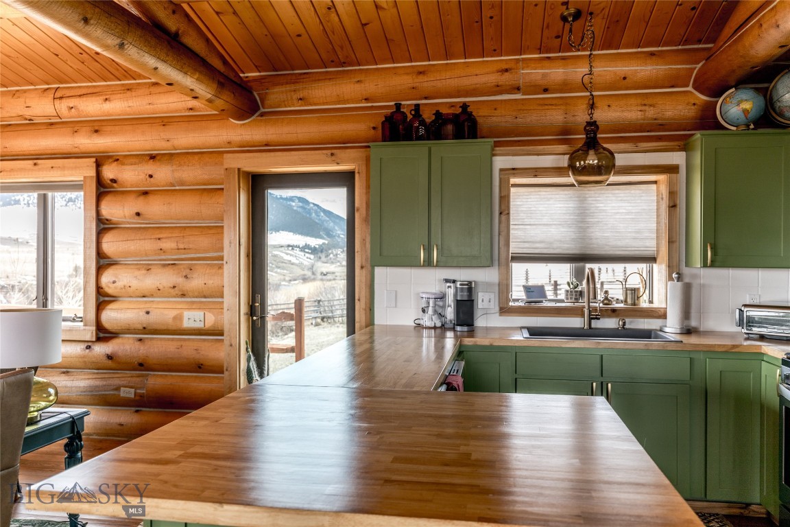 283 Hayfield Loop Trail