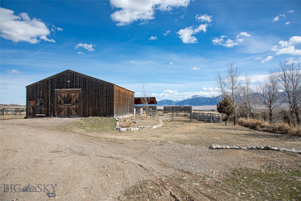 283 Hayfield Loop Trail