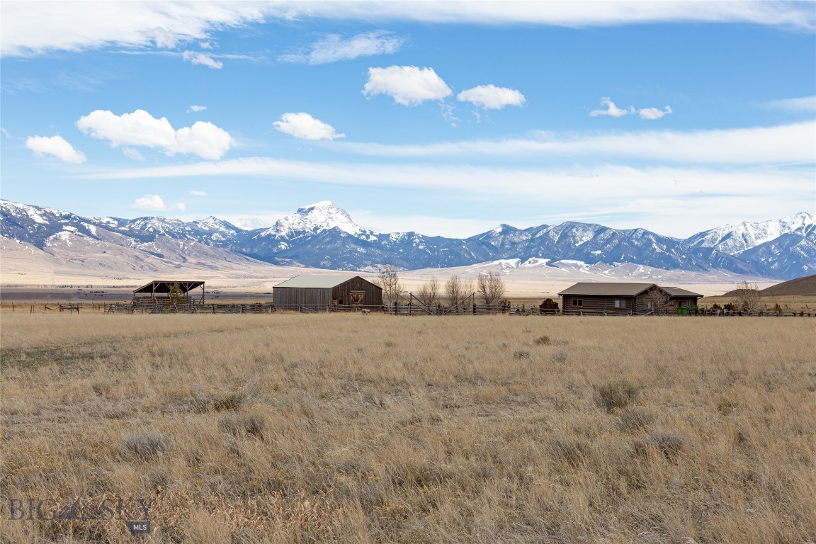 283 Hayfield Loop Trail