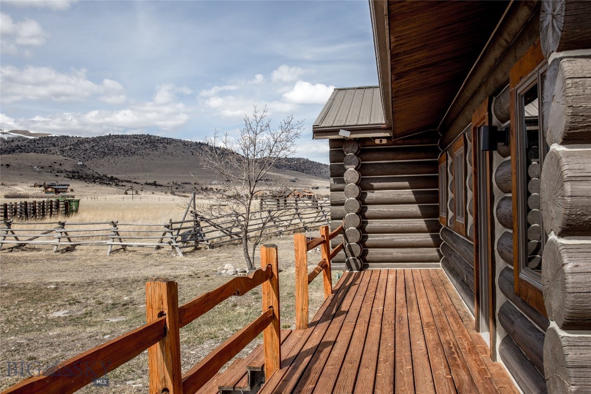 283 Hayfield Loop Trail