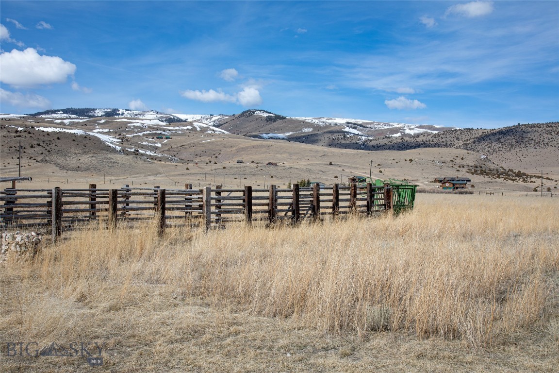 283 Hayfield Loop Trail