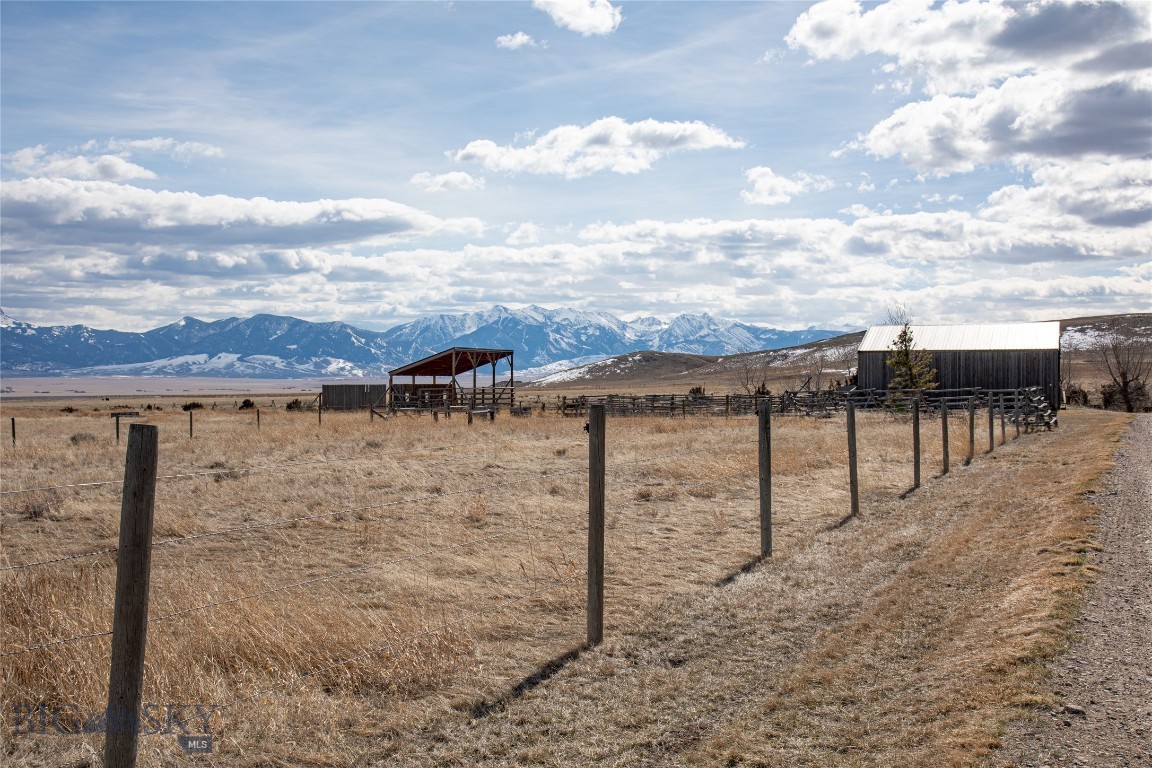 283 Hayfield Loop Trail