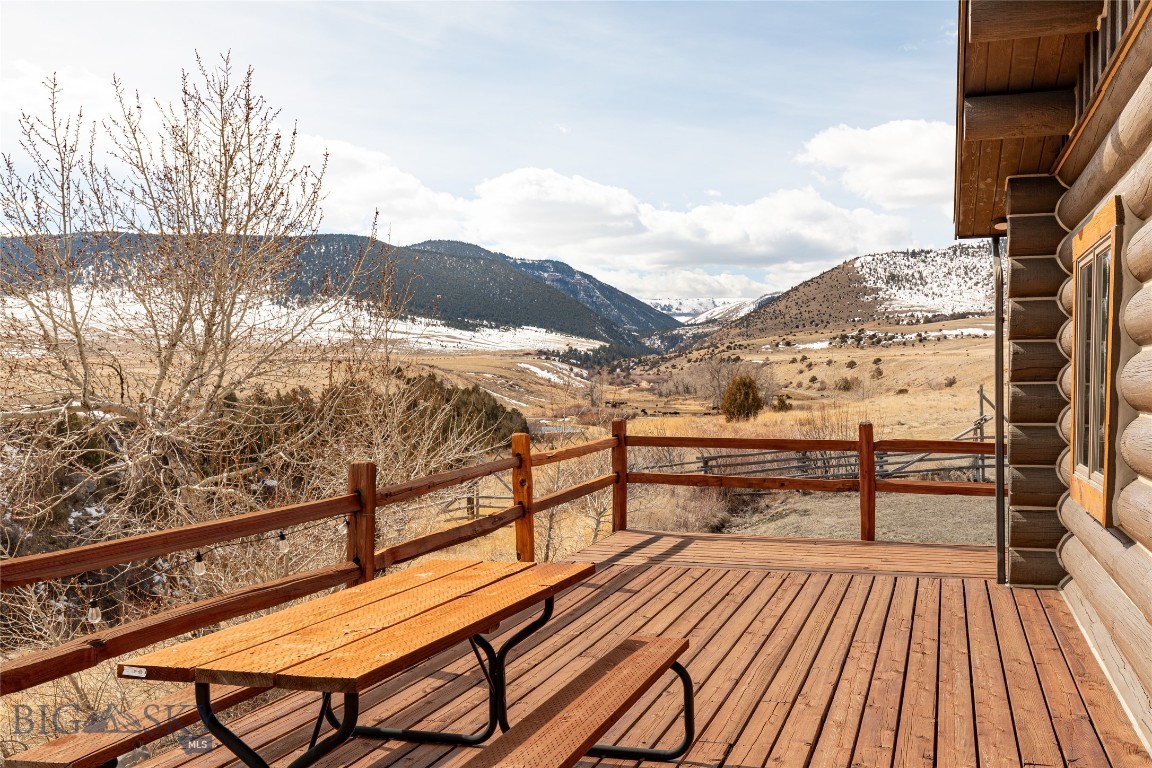 283 Hayfield Loop Trail