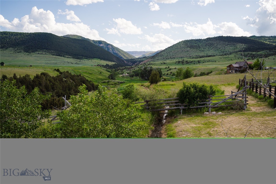 283 Hayfield Loop Trail