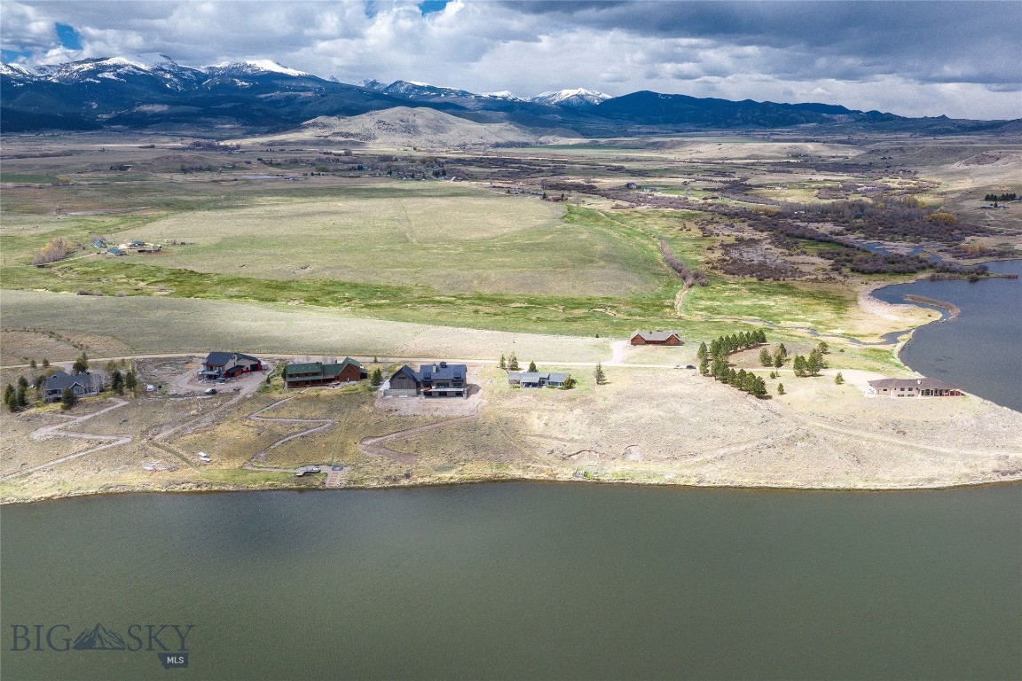 30 Rainbow Point Road