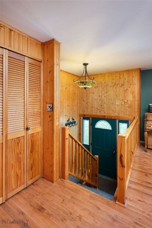 209 W Fagin Street