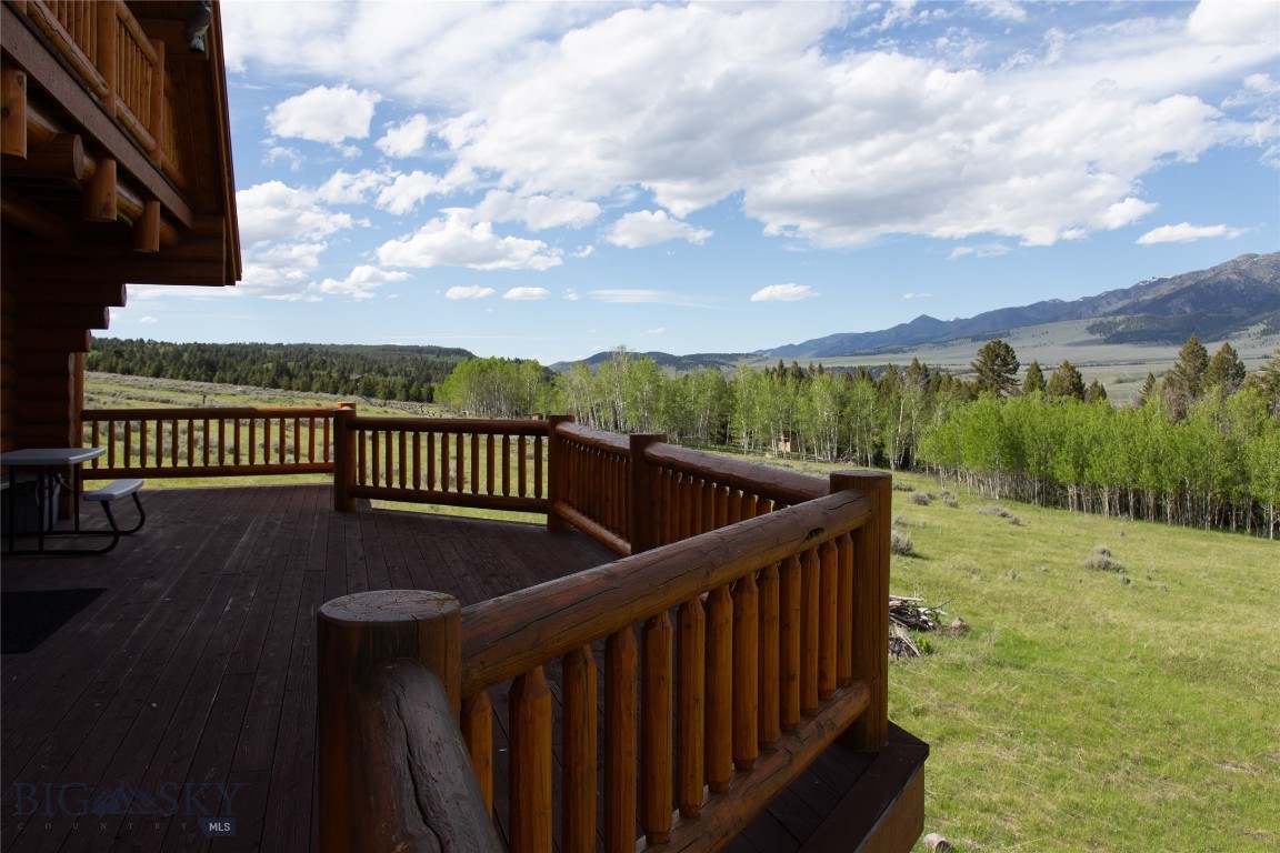 66 Dutchman Trail