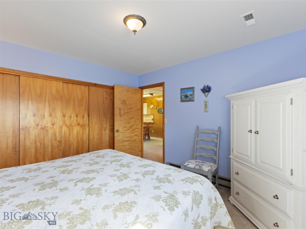 101 E Armitage Street