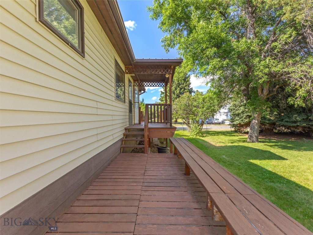 101 E Armitage Street