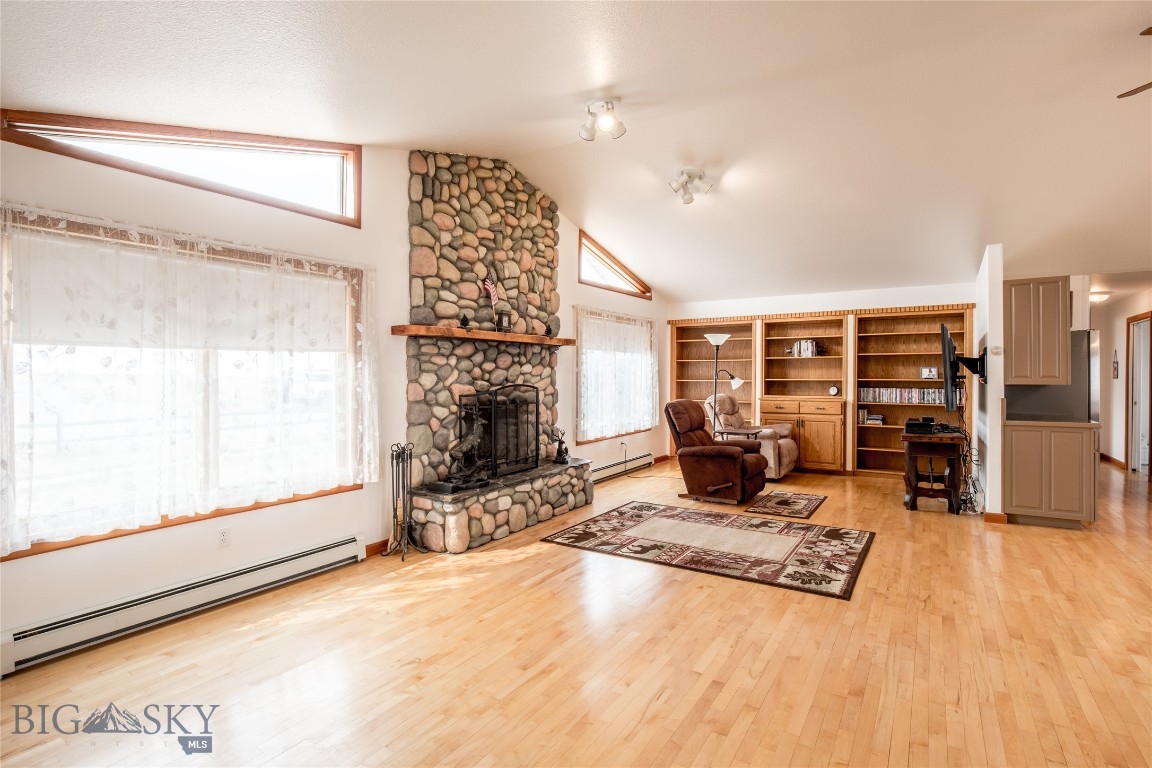 53 Hilltop Trail