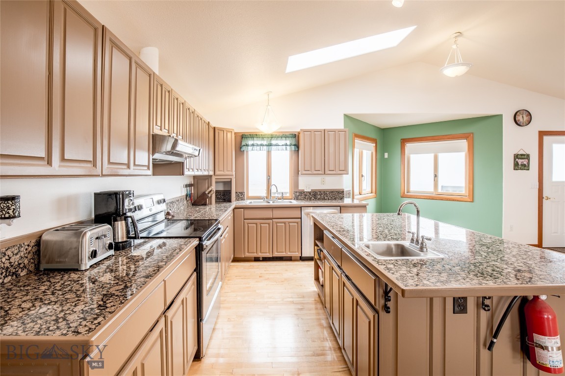 53 Hilltop Trail