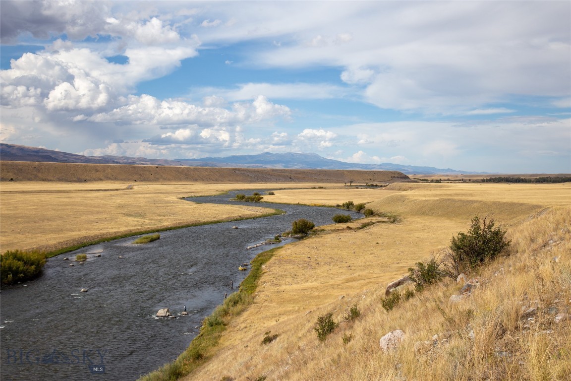 1 River Stone Drive