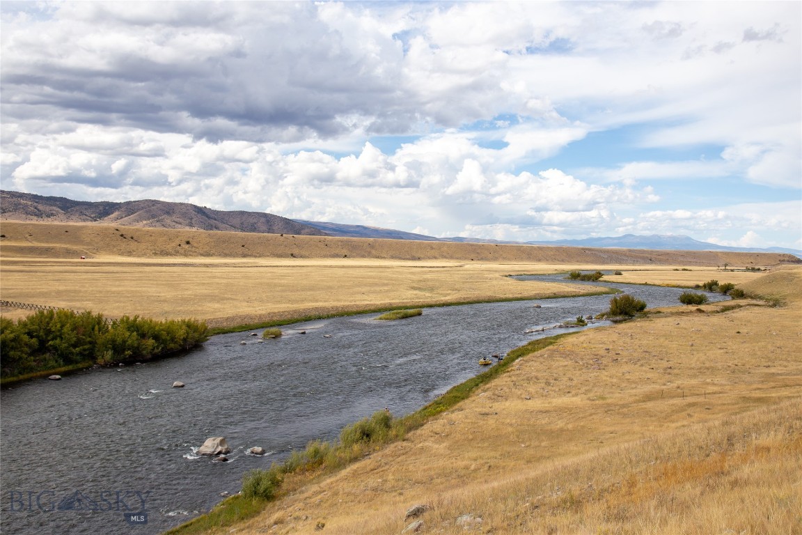1 River Stone Drive