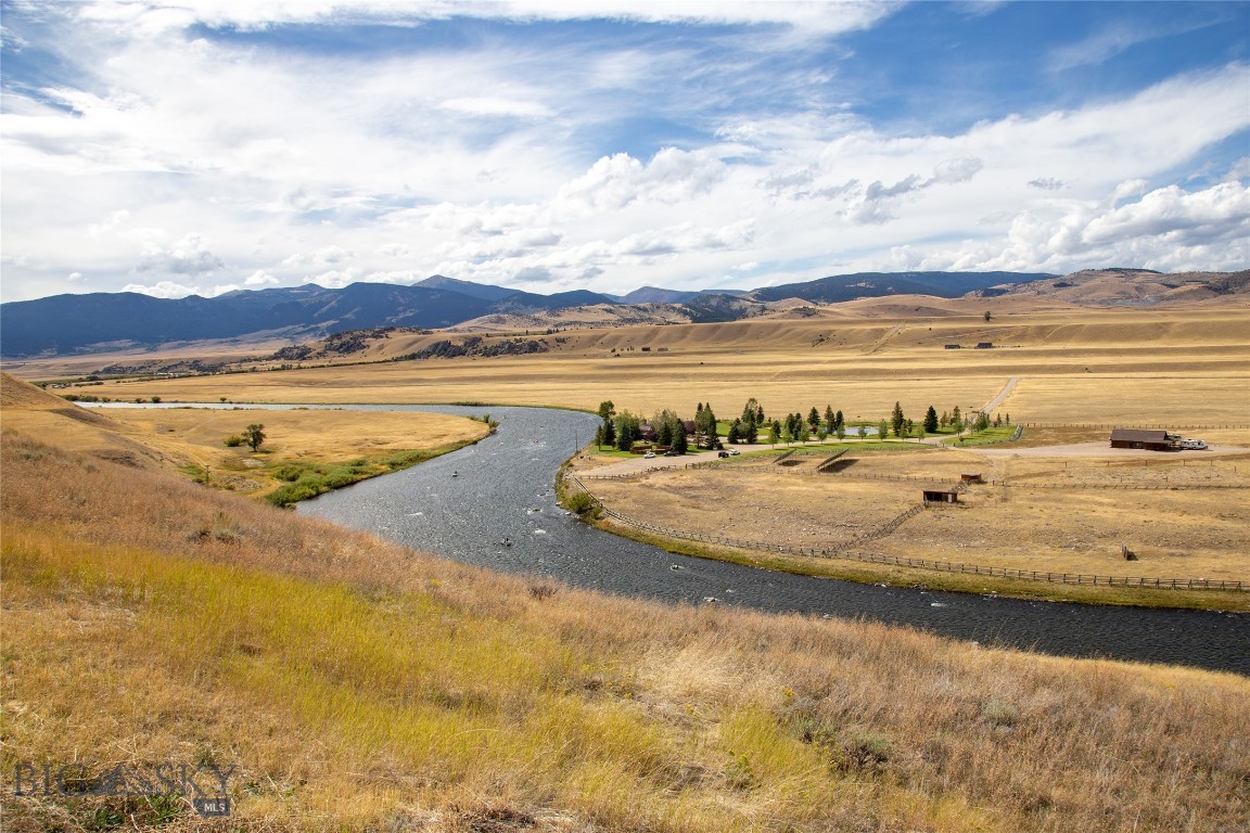 1 River Stone Drive