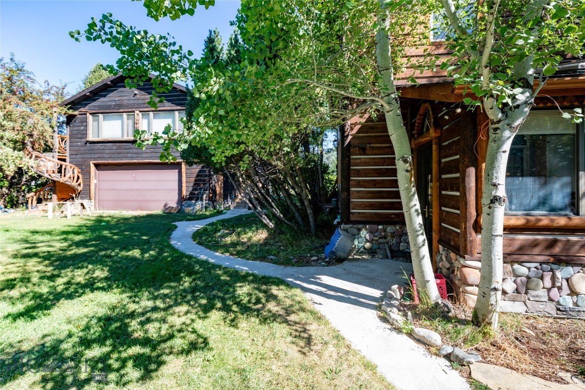202 W Armitage Street