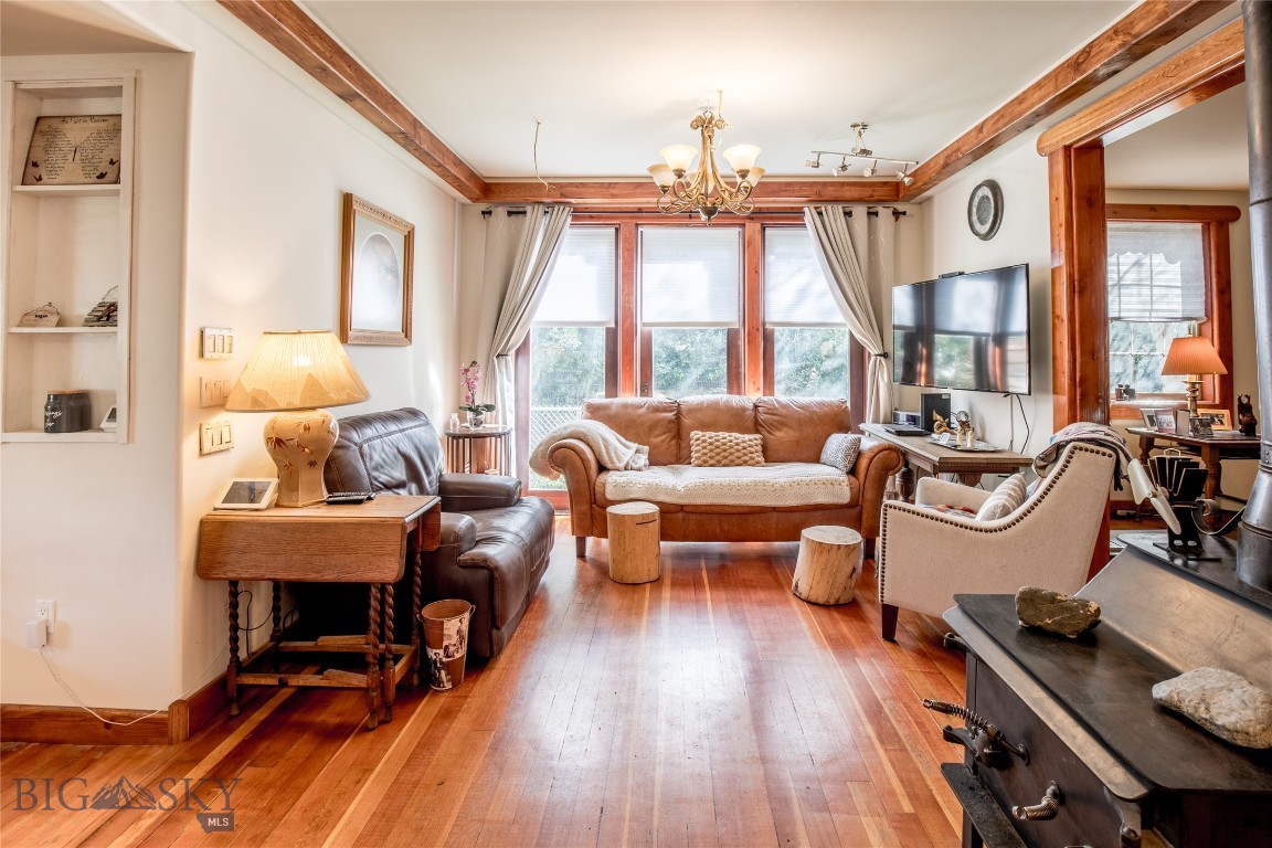 202 W Armitage Street