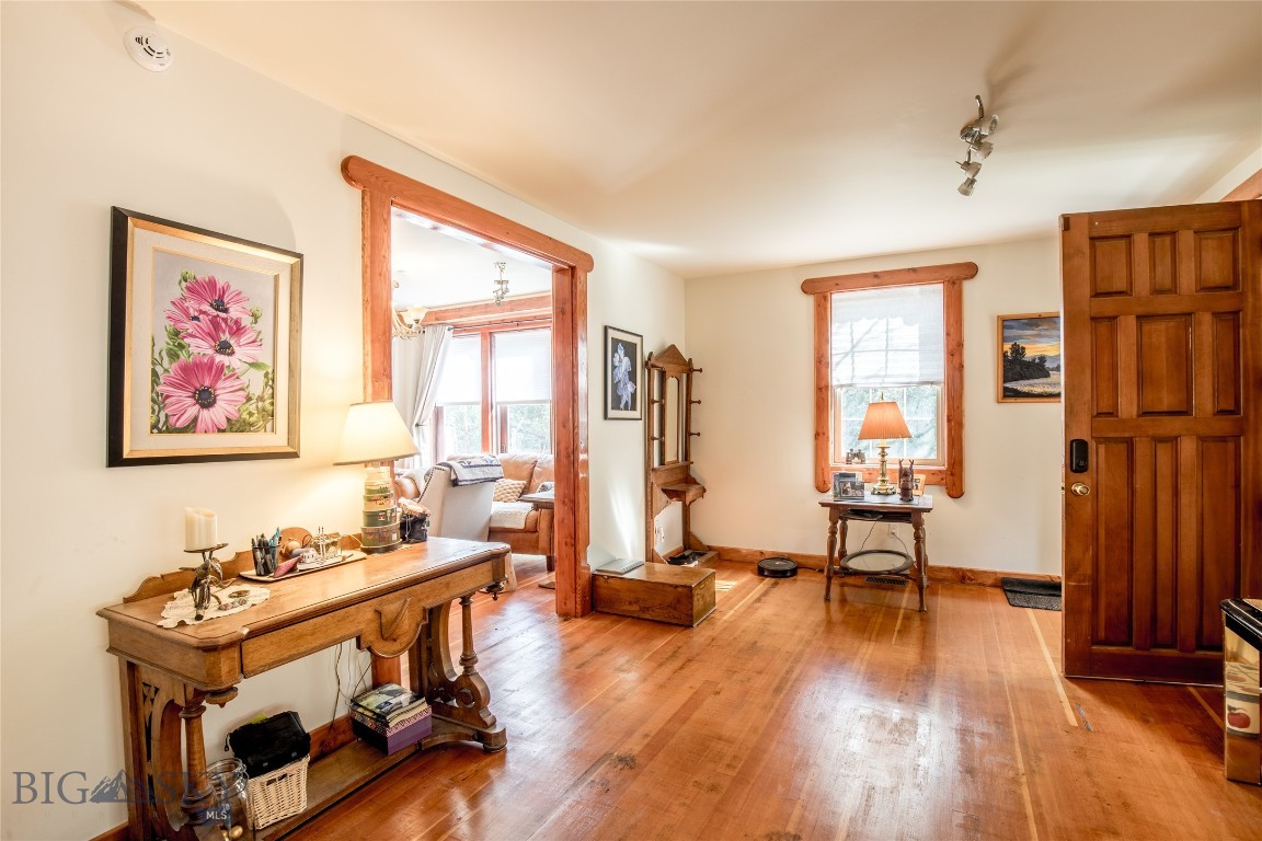 202 W Armitage Street