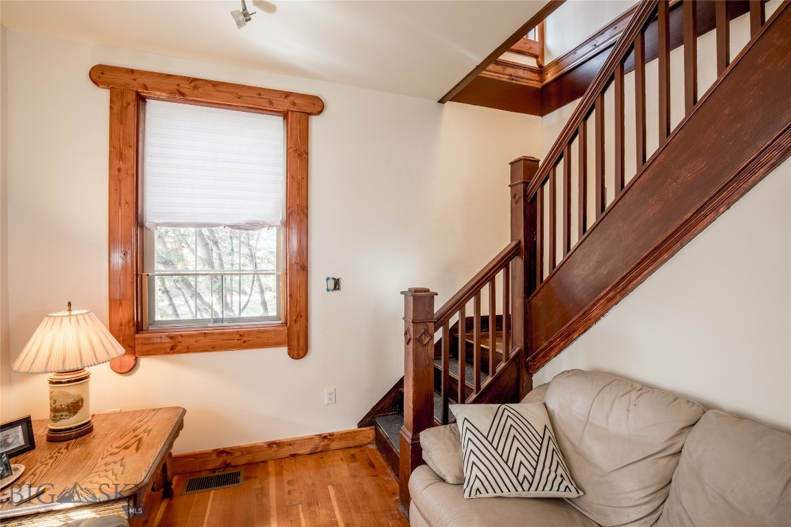 202 W Armitage Street