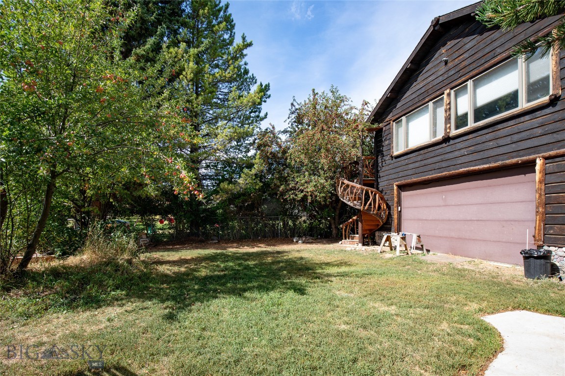 202 W Armitage Street