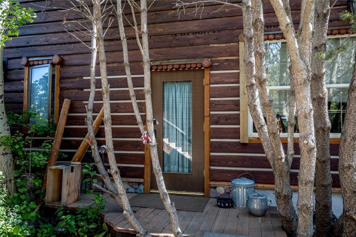 202 W Armitage Street