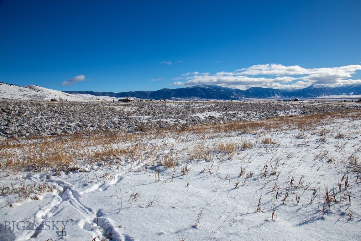 Tract 4 Shining Mountain West