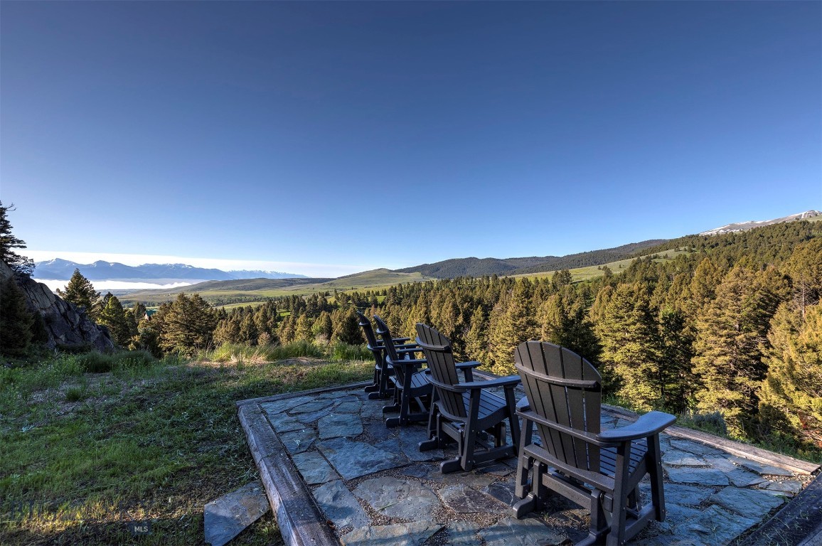 952 N Meadow Creek Rd