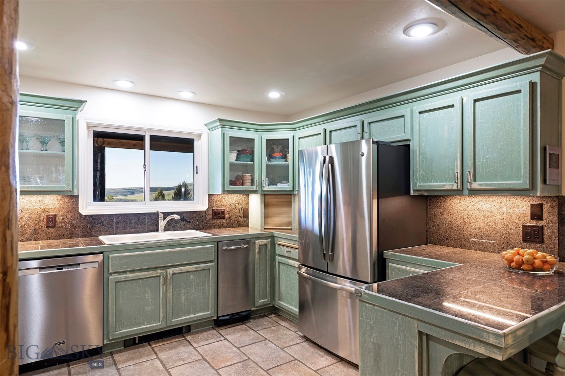 952 N Meadow Creek Rd