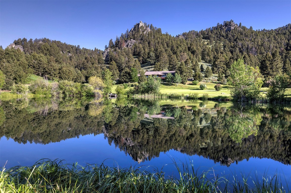 952 N Meadow Creek Rd