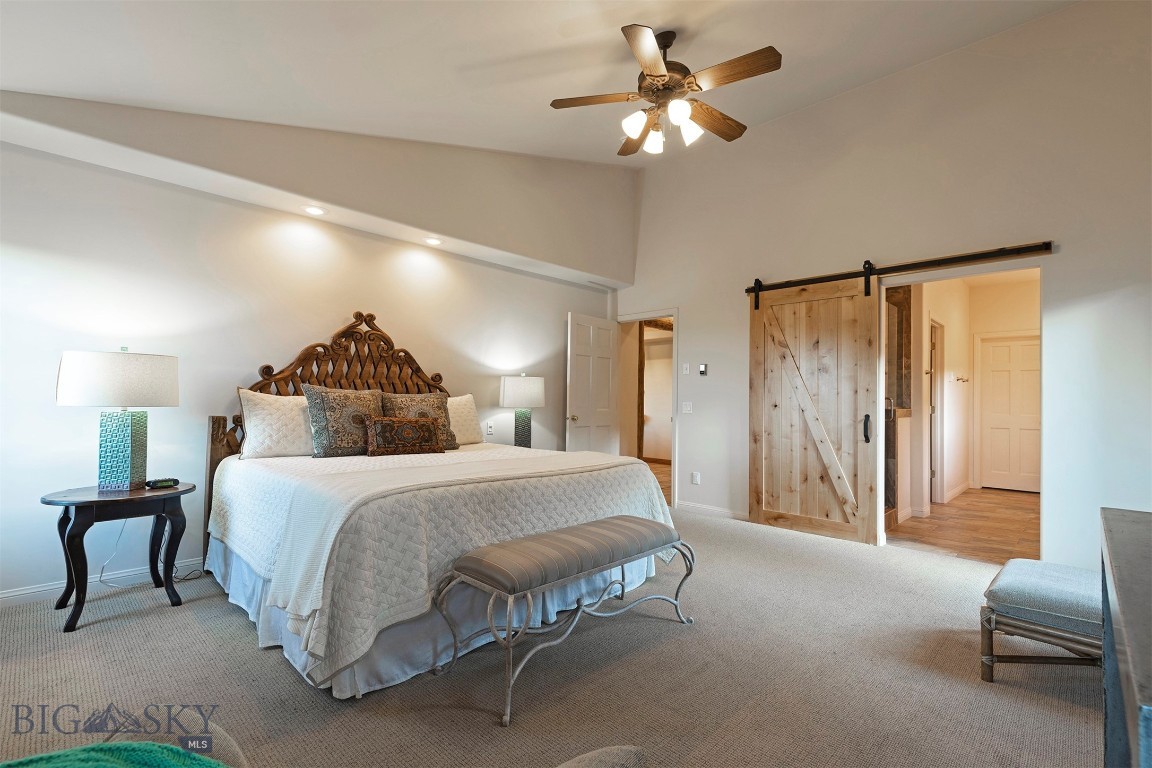 952 N Meadow Creek Rd