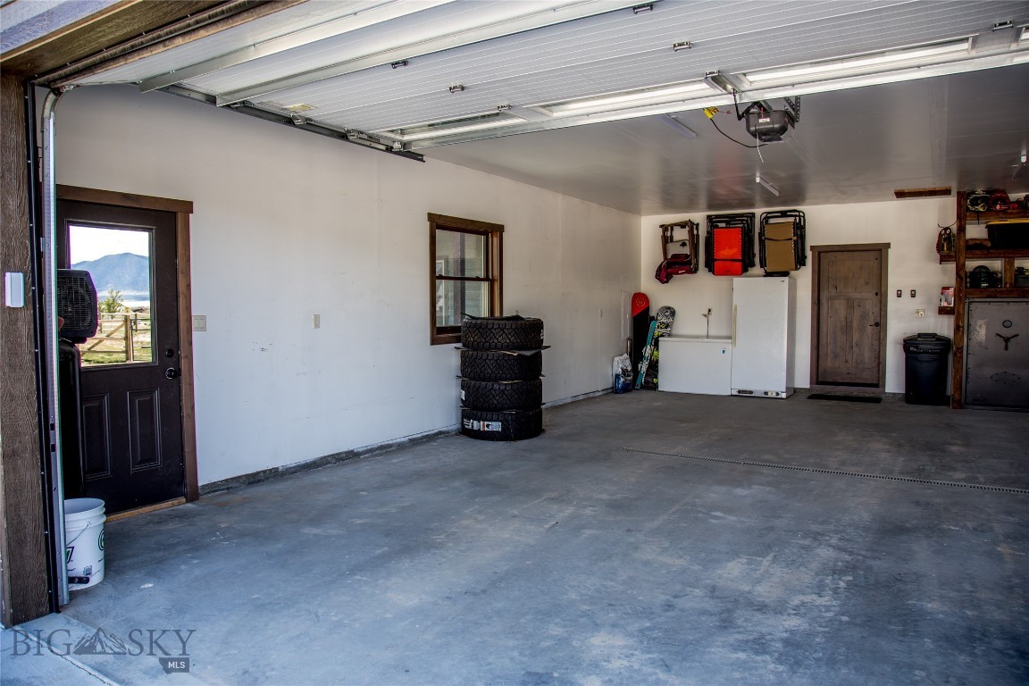 8 Sunset Court