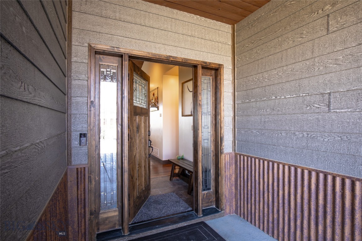 8 Sunset Court
