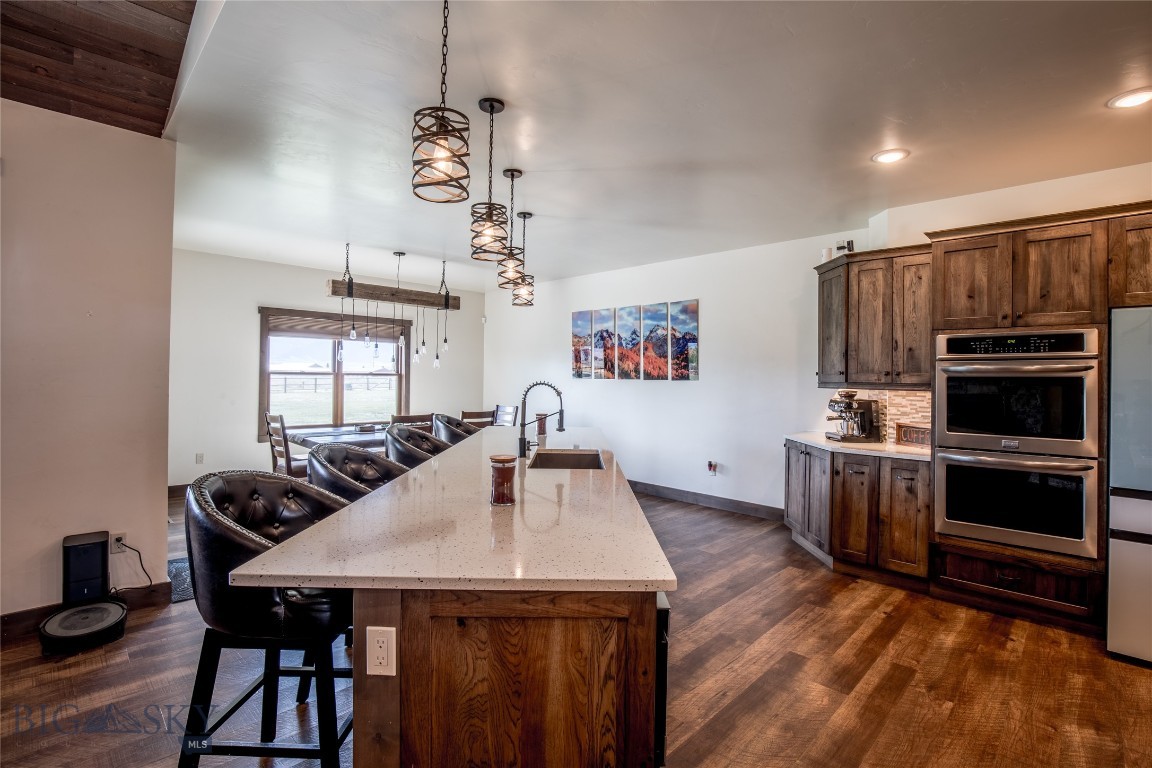 8 Sunset Court