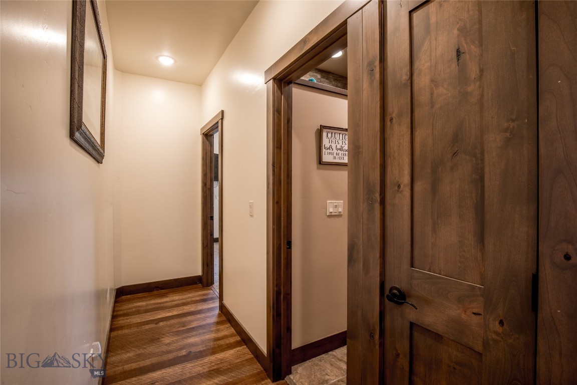 8 Sunset Court