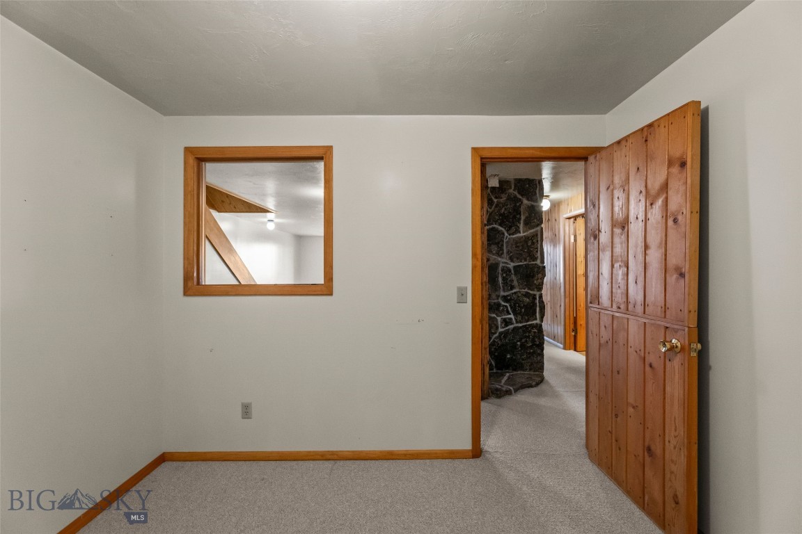 273 Two Bumps Rd