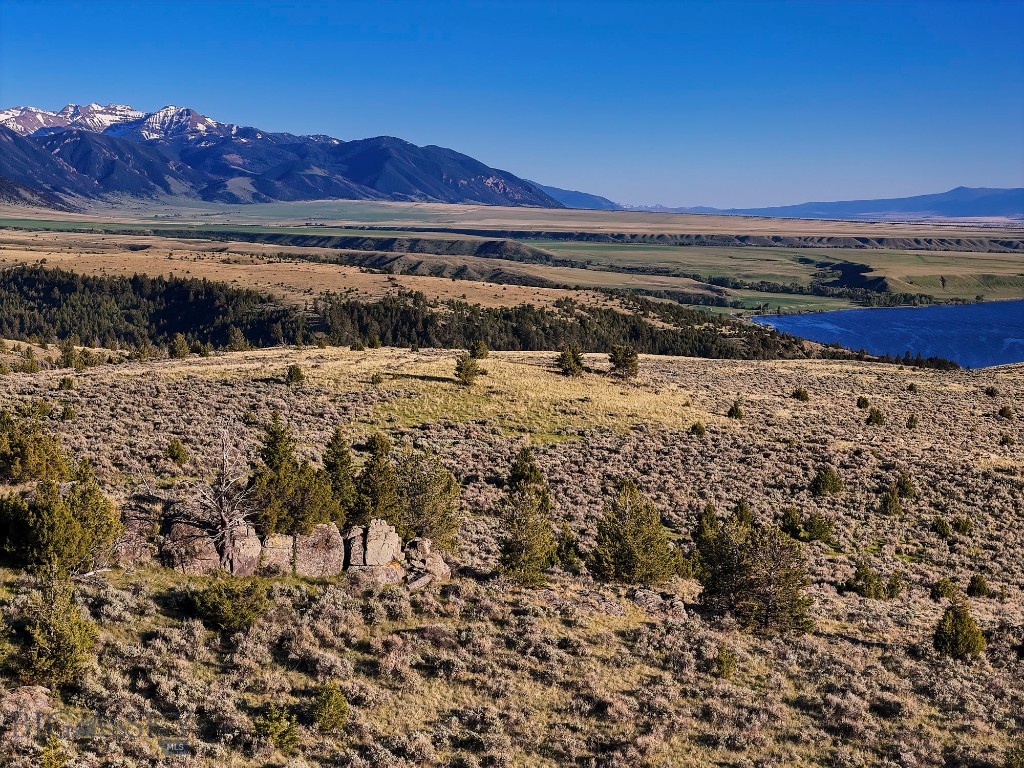 Lost Heart Ranch Ennis Lake Rd
