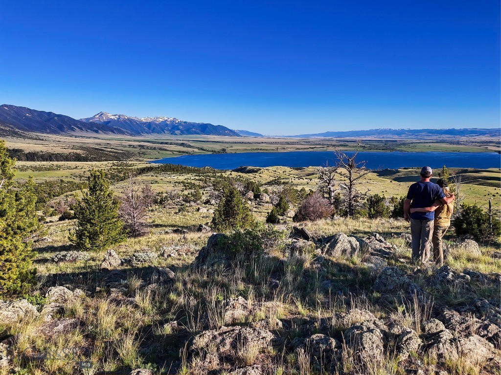 Lost Heart Ranch Ennis Lake Rd