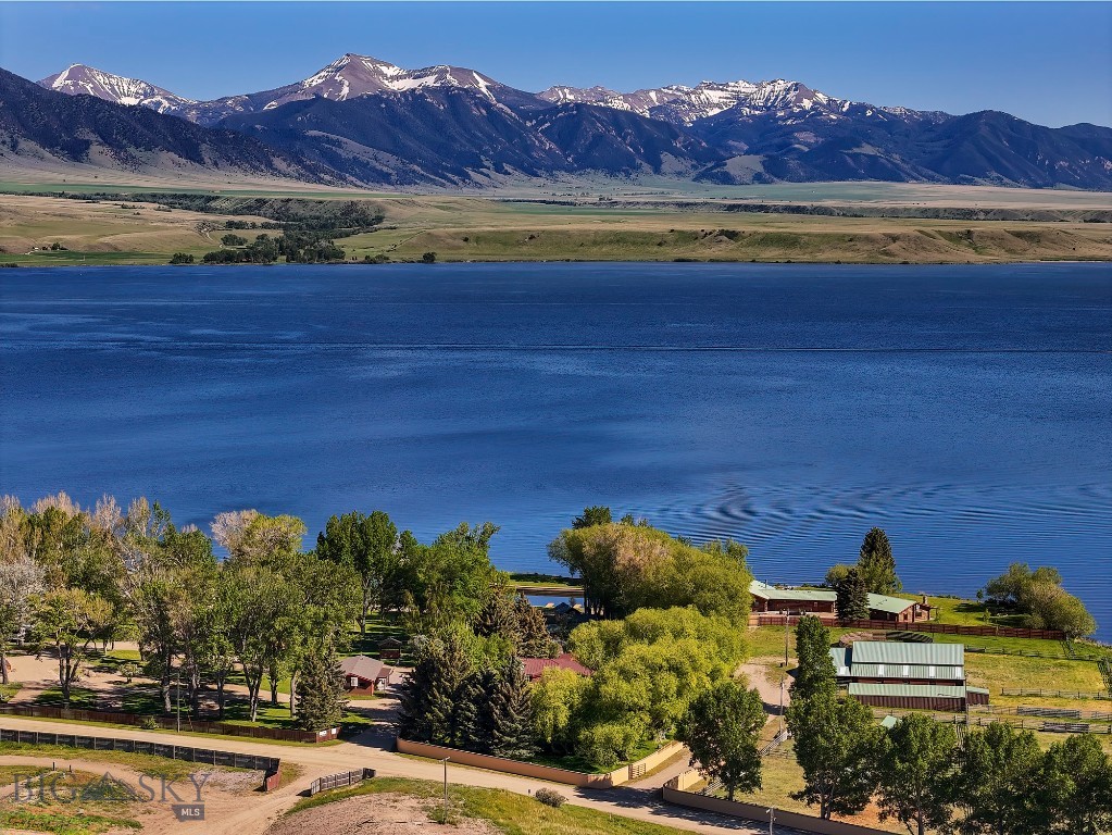 Lost Heart Ranch Ennis Lake Rd