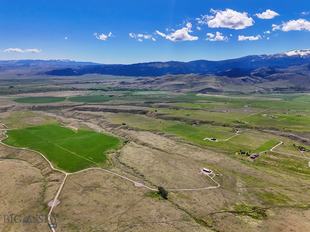 Lost Heart Ranch Ennis Lake Rd