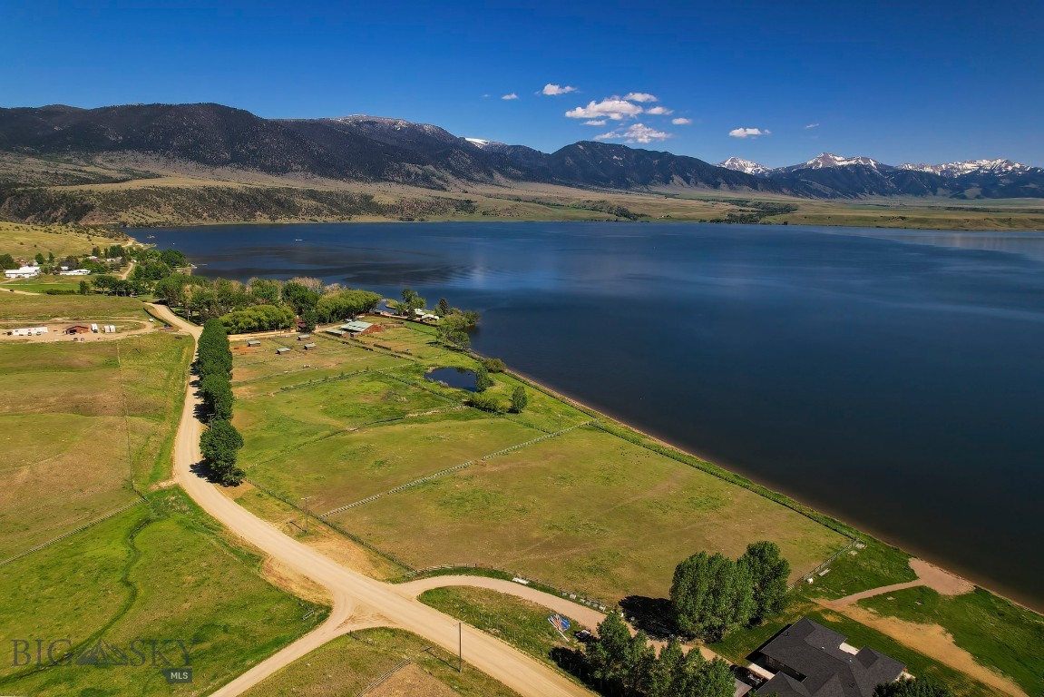 Lost Heart Ranch Ennis Lake Rd