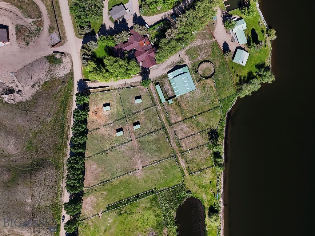 Lost Heart Ranch Ennis Lake Rd