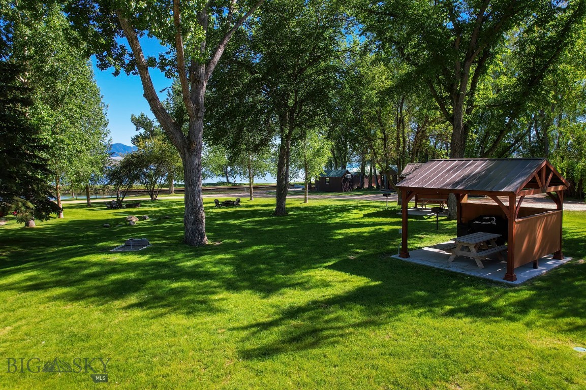 Lost Heart Ranch Ennis Lake Rd