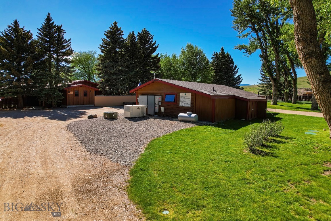 Lost Heart Ranch Ennis Lake Rd