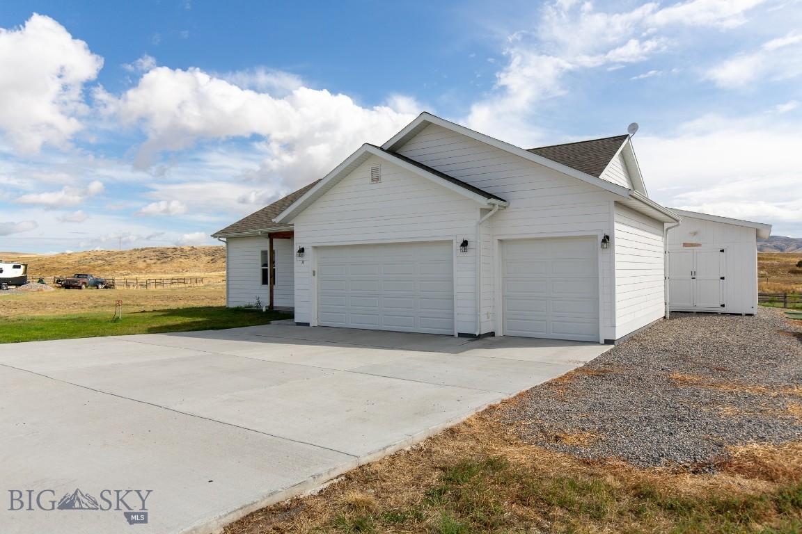 74 Blue Stem Way