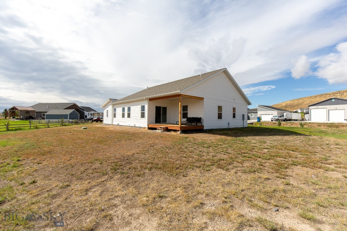 74 Blue Stem Way
