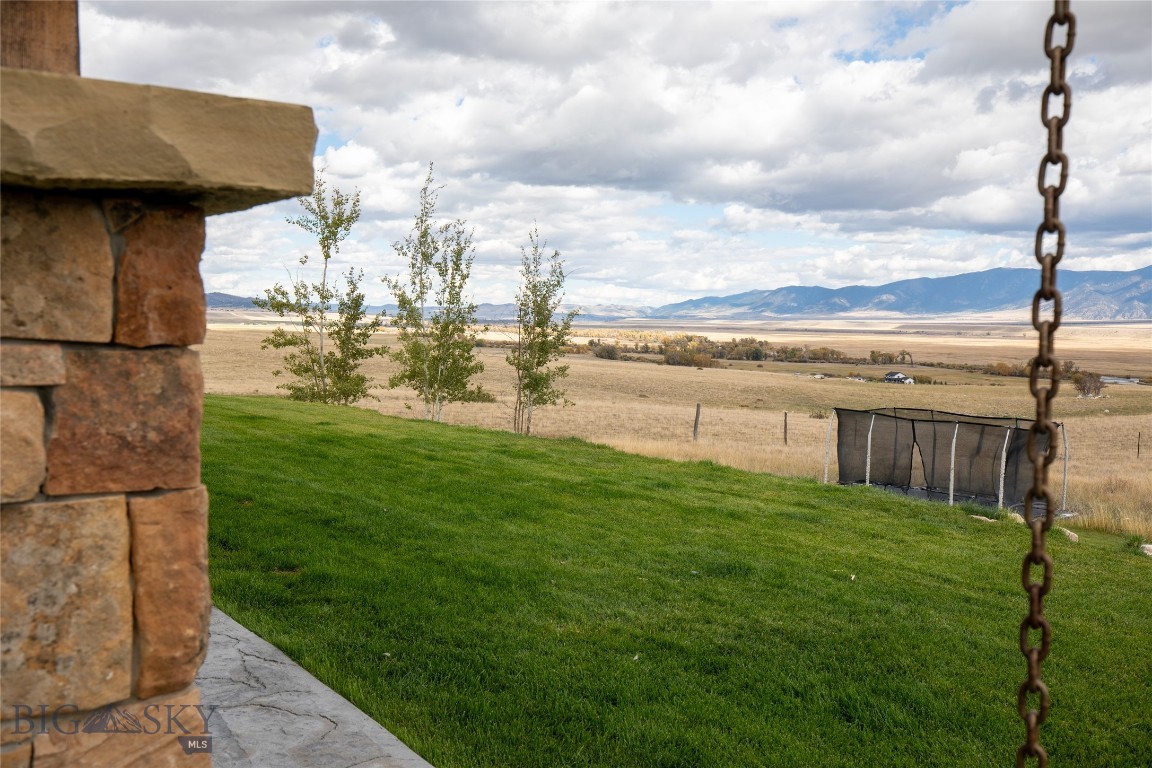 102 Diamondback Road