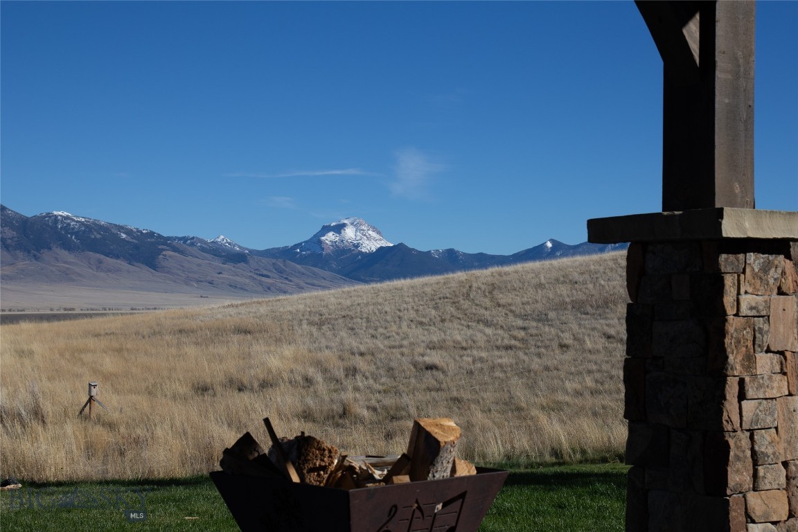 102 Diamondback Road