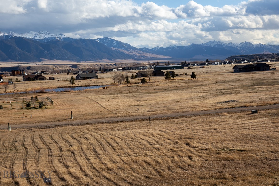 Lot 8 Sky View